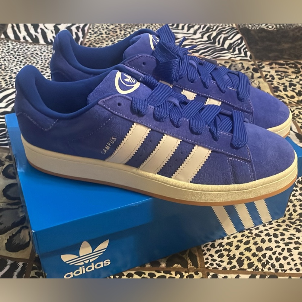 New in box Adidas Originals Campus 00s